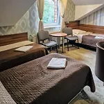 Gosciniec Jurajski Zarki