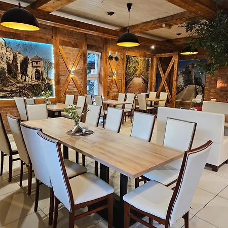 Gosciniec Jurajski * Zarki