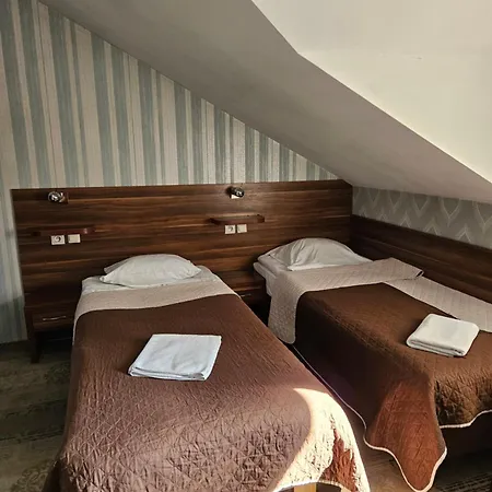 Gosciniec Jurajski מלון