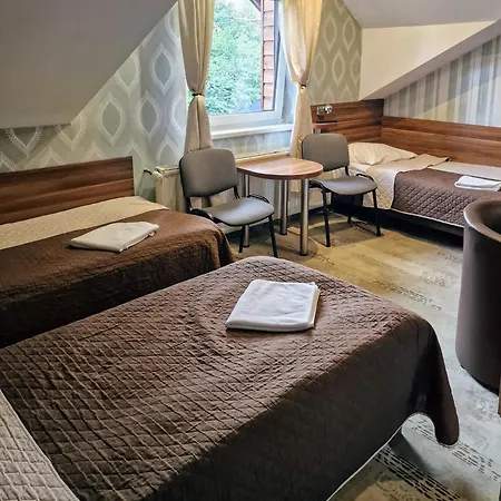 Gosciniec Jurajski Zarki