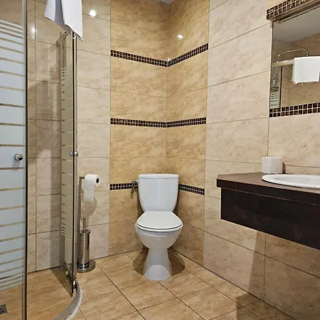 Gosciniec Jurajski Hotel *