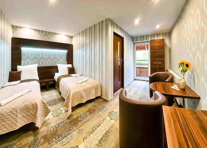 Gosciniec Jurajski מלון *