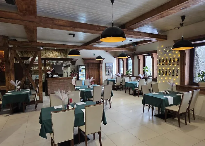 Gosciniec Jurajski * Zarki